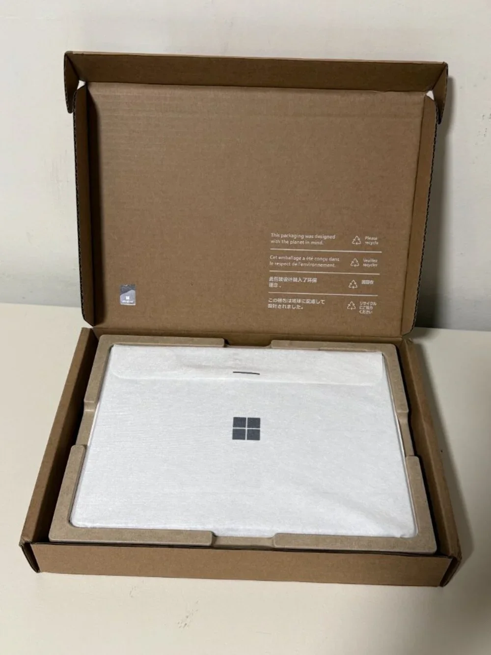 Microsoft Surface Pro 11 Snapdragon X Plus 16GB 256GB Platinum Open Box